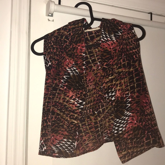 Collared vest - Picture 1 of 1